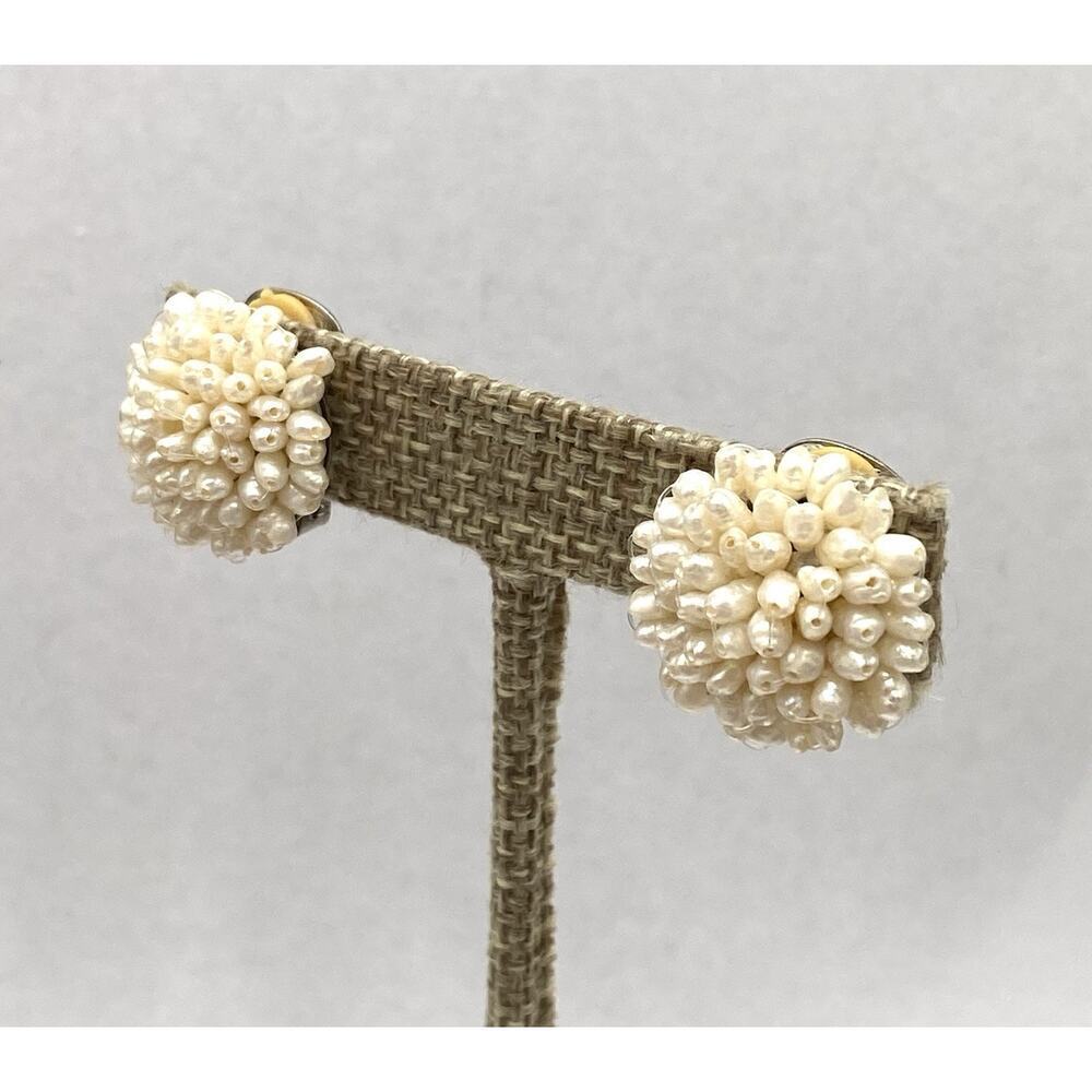 Vintage Rice Pearls Hand Wired Round Button Clip Back Earrings Clips Clip Ons - Picture 7 of 9